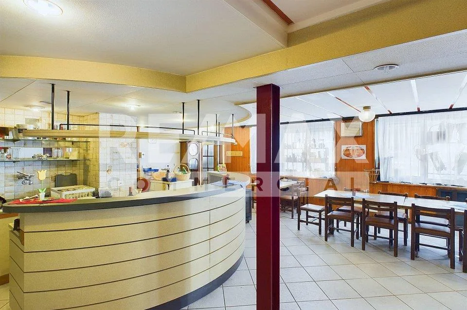 Ristorante con alloggi / immobile convertibile nella natura montana