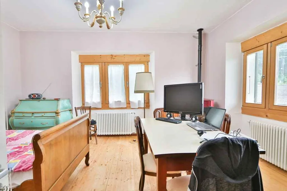 16-Zimmer-Tessinerhaus mit 4 Wohnungen und Bauland und Aussicht / c... – Foto 14 von 21