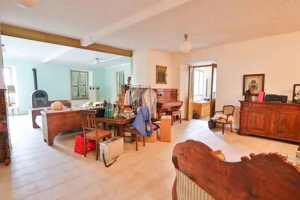 16-Zimmer-Tessinerhaus mit 4 Wohnungen und Bauland und Aussicht / c... – Foto 7 von 21