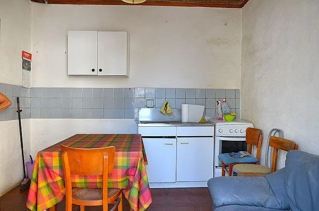 Mehrfamilienhaus mit Ausbaumöglichkeit und Garten/Casa plurifamilia... – Foto 18 von 30