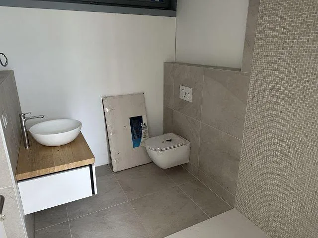 6 1/2-Zimmer-Villa an sehr sonniger, ruhiger Aussichtslage / villa ... – Foto 12 von 28