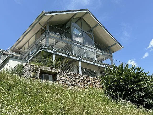 6 1/2-Zimmer-Villa an sehr sonniger, ruhiger Aussichtslage / villa ...
