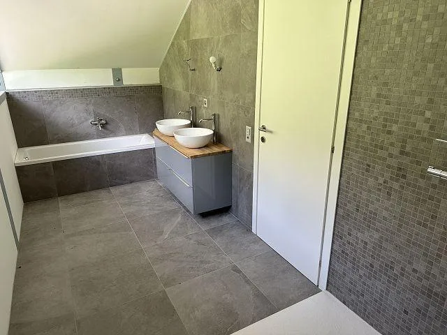 6 1/2-Zimmer-Villa an sehr sonniger, ruhiger Aussichtslage / villa ... – Foto 13 von 28