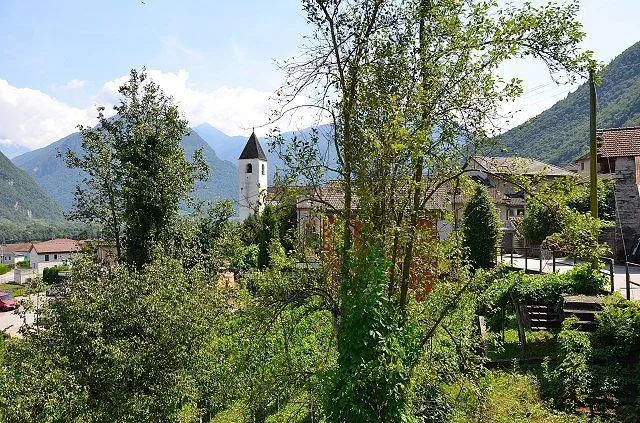 Terreno R2 per la casa unifamiliare di 368 m2 molto soleggiata, pan... – Foto 6 von 13