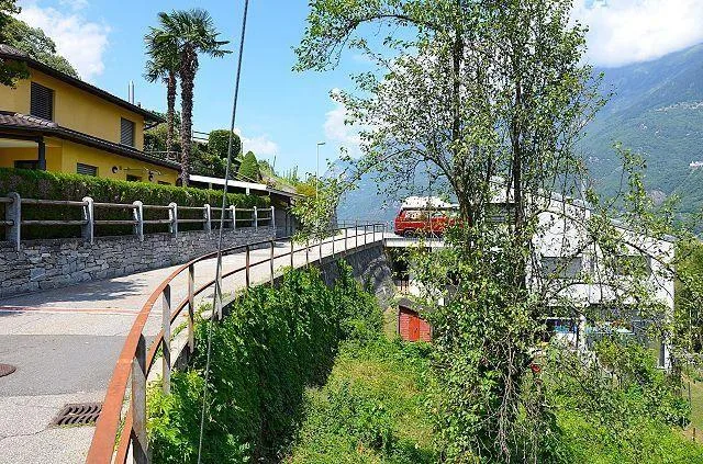 Terreno R2 per la casa unifamiliare di 368 m2 molto soleggiata, pan... – Foto 7 von 13