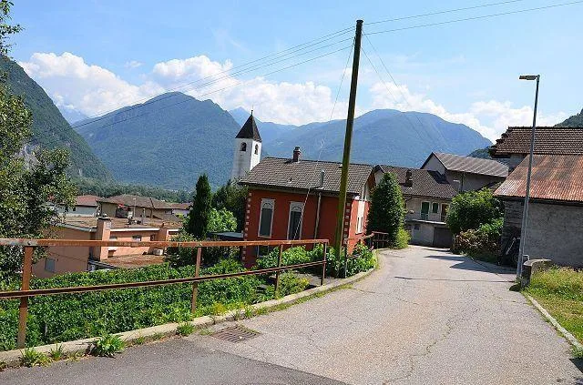 Terreno R2 per la casa unifamiliare di 368 m2 molto soleggiata, pan... – Foto 9 von 13