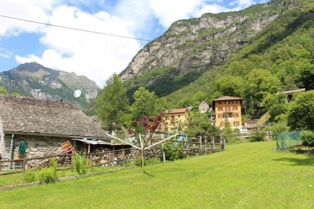 Tessinerhaus mit 6 Zimmern und Umschwung / casa ticinese con 6 loca... – Foto 14 von 16