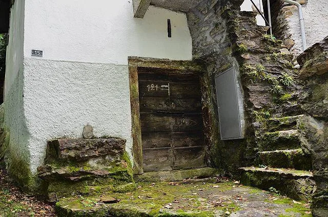 2 1/2-Zimmer-Rustico an sehr ruhiger, sonniger Aussichtslage / Rust... – Foto 14 von 26