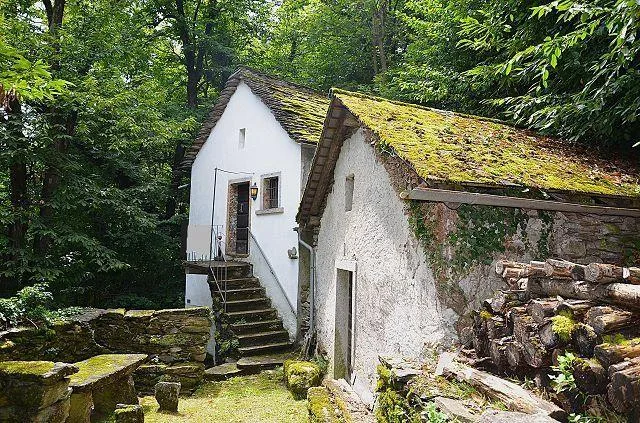 2 1/2-Zimmer-Rustico an sehr ruhiger, sonniger Aussichtslage / Rust... – Foto 21 von 26
