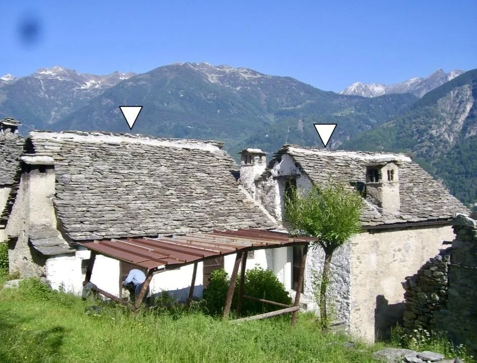 2 zusammengebaute Rusticos mit Garten in der Natur  in Italien/ 2 R...