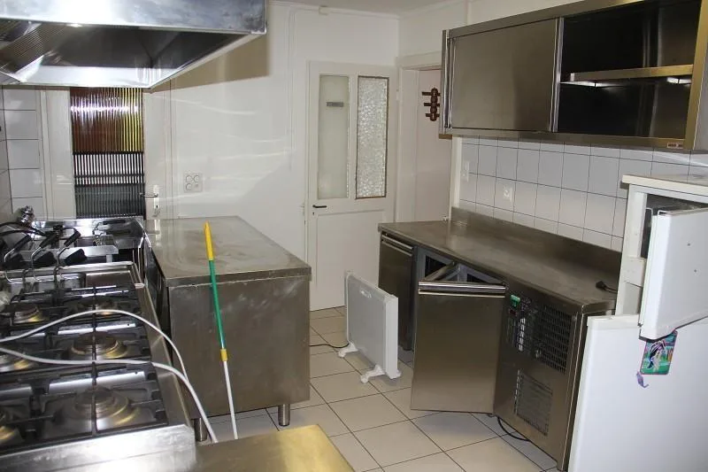 Restaurant mit 3-Zimmer-Wirtewohnung / ristorante con appartamento ... – Foto 9 von 15