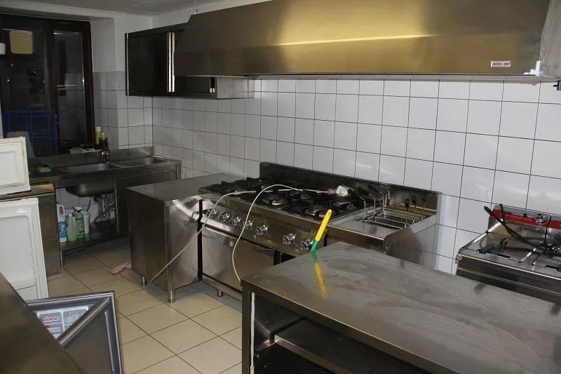 Restaurant mit 3-Zimmer-Wirtewohnung / ristorante con appartamento ... – Foto 8 von 15