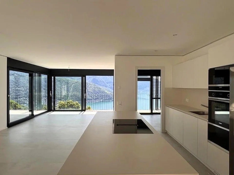 Vendesi  3.5 locali vista lago  - Carona