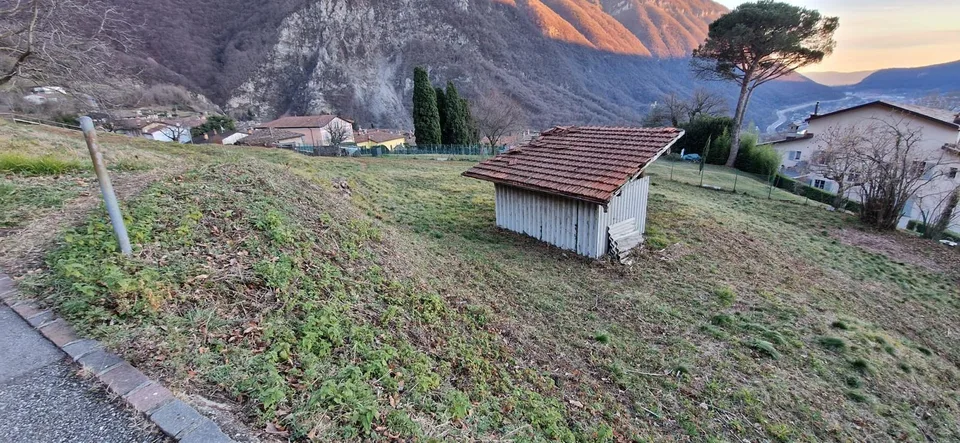 Bauland von 1822 m2 Fläche, sehr ruhige, sonnige Aussichtslage / te...