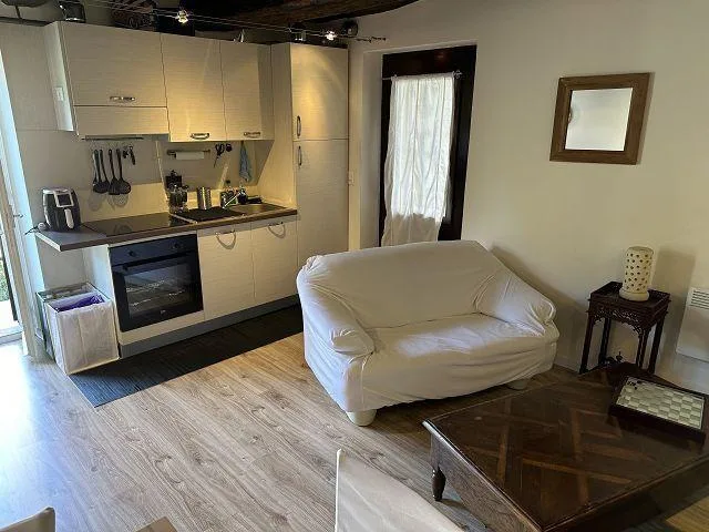 2-Familienhaus mit 3-Zimmer- und 2-Zimmer-Wohnungen an sehr ruhiger...