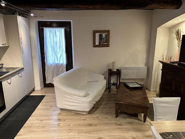 2-Familienhaus mit 3-Zimmer- und 2-Zimmer-Wohnungen an sehr ruhiger...