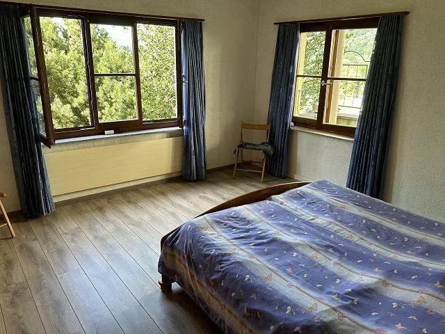 5 1/2-Zimmer-Villetta mit Garten und Baulandreserve an sehr ruhiger... – Foto 11 von 30