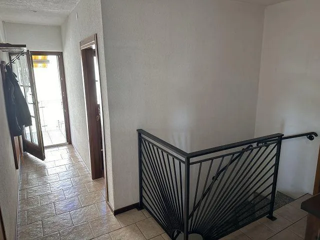 5 1/2-Zimmer-Villetta mit Garten und Baulandreserve an sehr ruhiger... – Foto 18 von 30