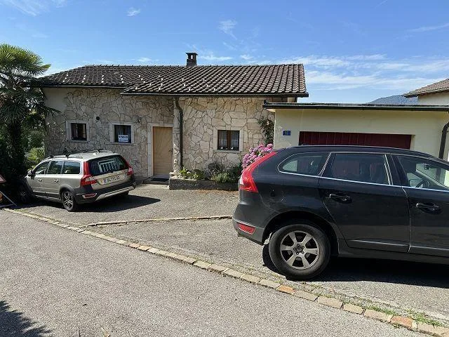 5 1/2-Zimmer-Villetta mit Garten und Baulandreserve an sehr ruhiger...