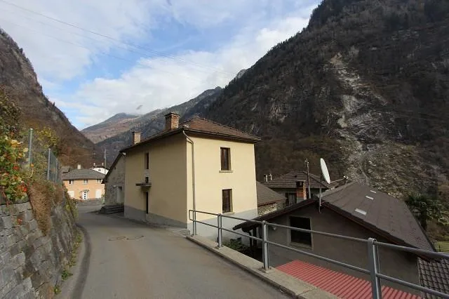 3-Familienhaus mit schöner Aussicht / casa plurifamiliare con tre a... – Foto 14 von 14
