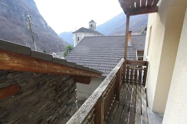3-Familienhaus mit schöner Aussicht / casa plurifamiliare con tre a...