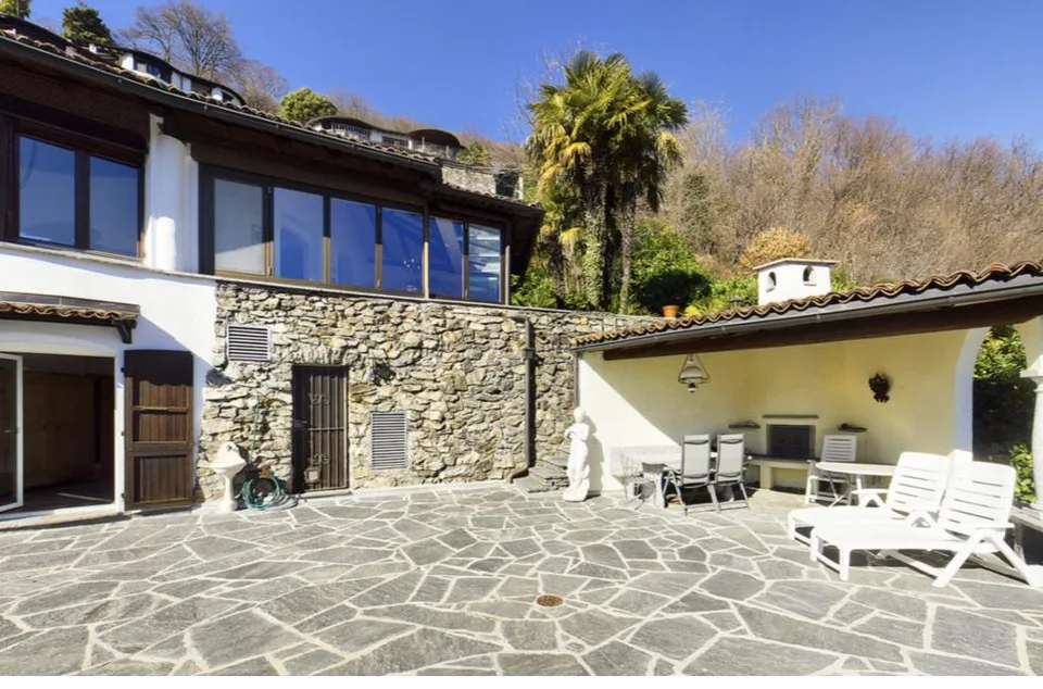 STUPENDA VILLA A MORCOTE - ID 23517