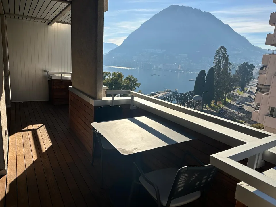 2,5 LOC. CON VISTA LAGO A LUGANO – ID 23374