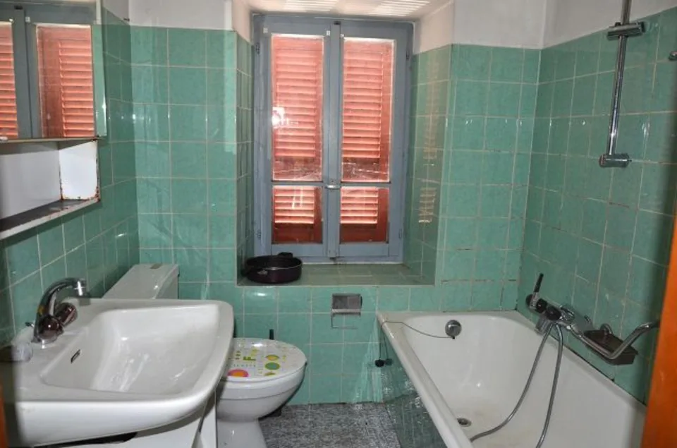 12-Zimmer-Tessinerhaus im Dorfkern zum Renovieren mit Garten / Casa... – Foto 17 von 30