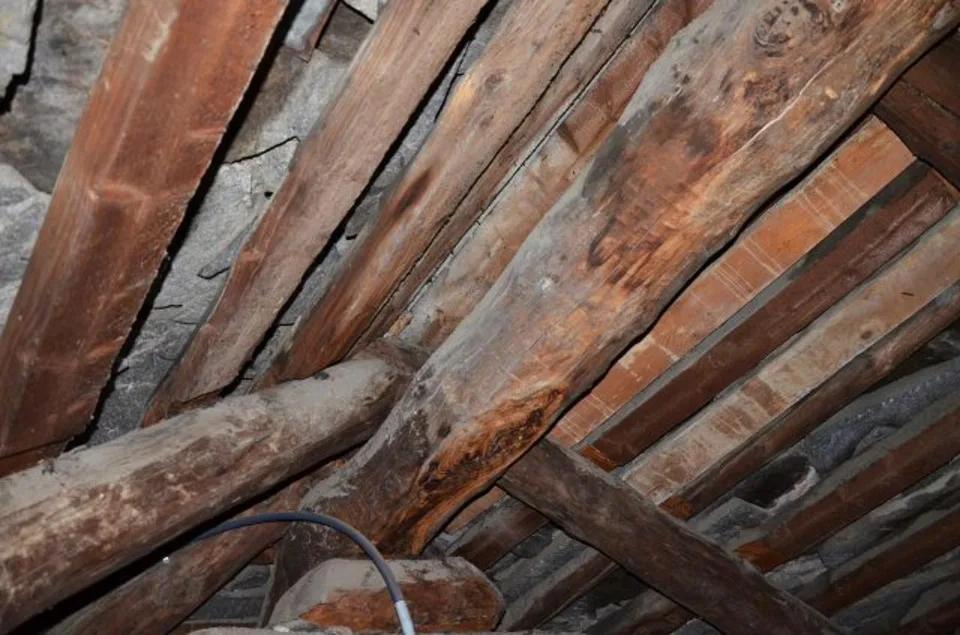 12-Zimmer-Tessinerhaus im Dorfkern zum Renovieren mit Garten / Casa... – Foto 23 von 30