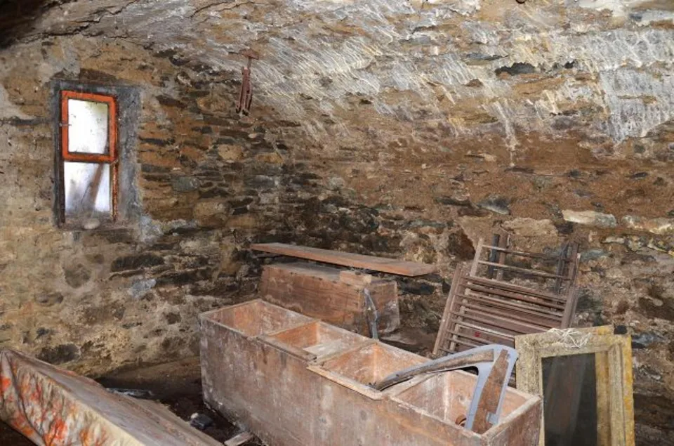 12-Zimmer-Tessinerhaus im Dorfkern zum Renovieren mit Garten / Casa... – Foto 13 von 30