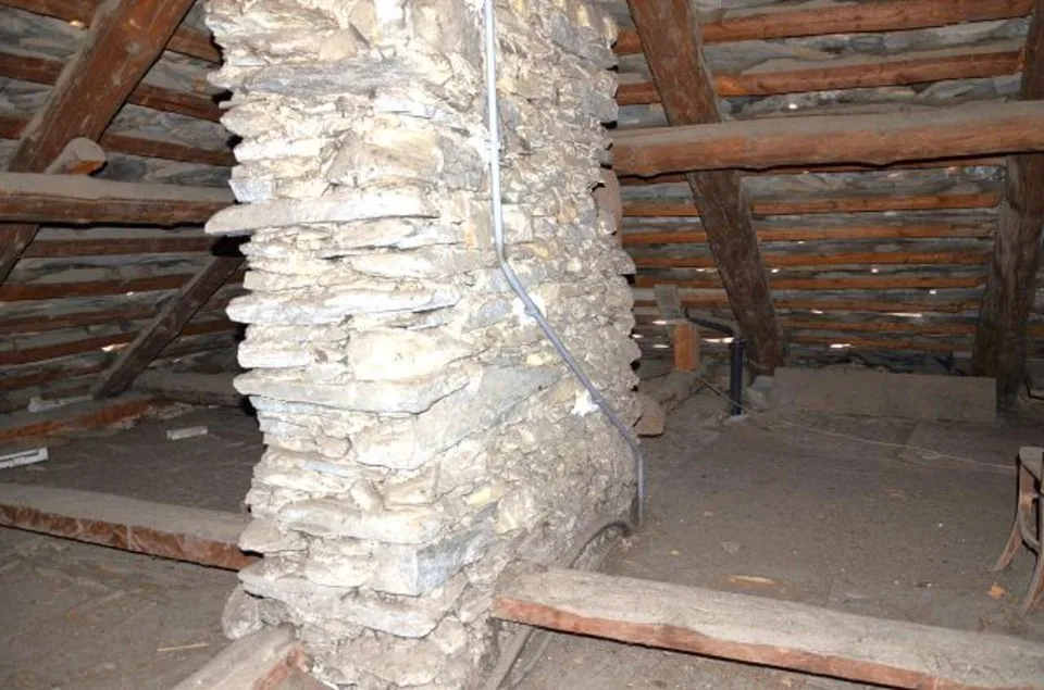 12-Zimmer-Tessinerhaus im Dorfkern zum Renovieren mit Garten / Casa... – Foto 22 von 30