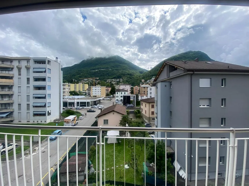 3 1/2-Zimmer-Wohnung im 4. OG / Appartemento di 3 1/2 Viganello ne... – Foto 10 von 13