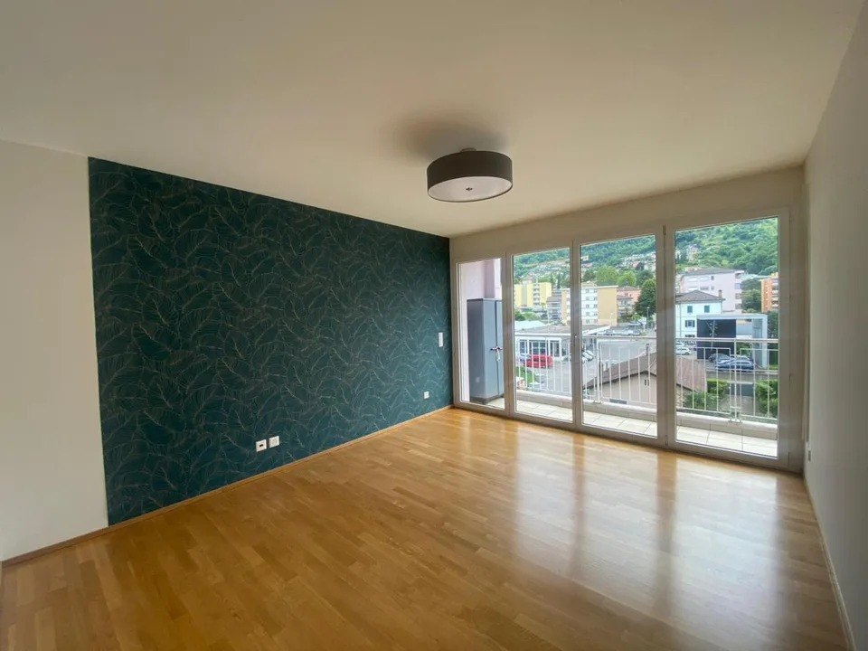 3 1/2-Zimmer-Wohnung im 4. OG / Appartemento di  3 1/2 Viganello ne...