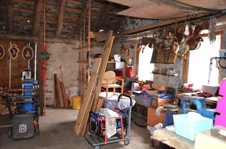 Rustico su 2 piani da ristrutturare con progetto approvato molto so...
