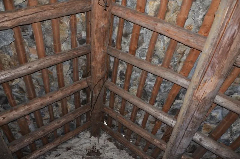 Rustico su 2 piani da ristrutturare con progetto approvato molto so... – Foto 9 von 23