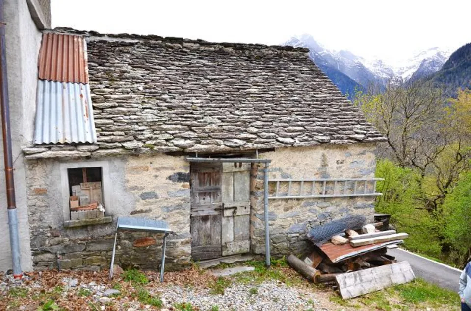Rustico su 2 piani da ristrutturare con progetto approvato molto so... – Foto 16 von 23
