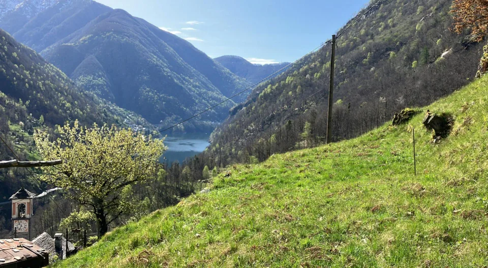 Rustico zum Ausbauen mit Wiese an sehr schöner Aussichtslage / rust...