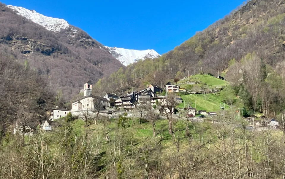Rustico zum Ausbauen mit Wiese an sehr schöner Aussichtslage / rust... – Foto 8 von 9