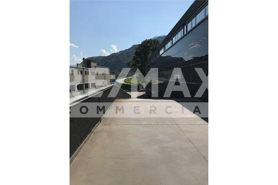 Ampi spazi commerciali nel Centro CAST-CASTIONE – Foto 11 von 13