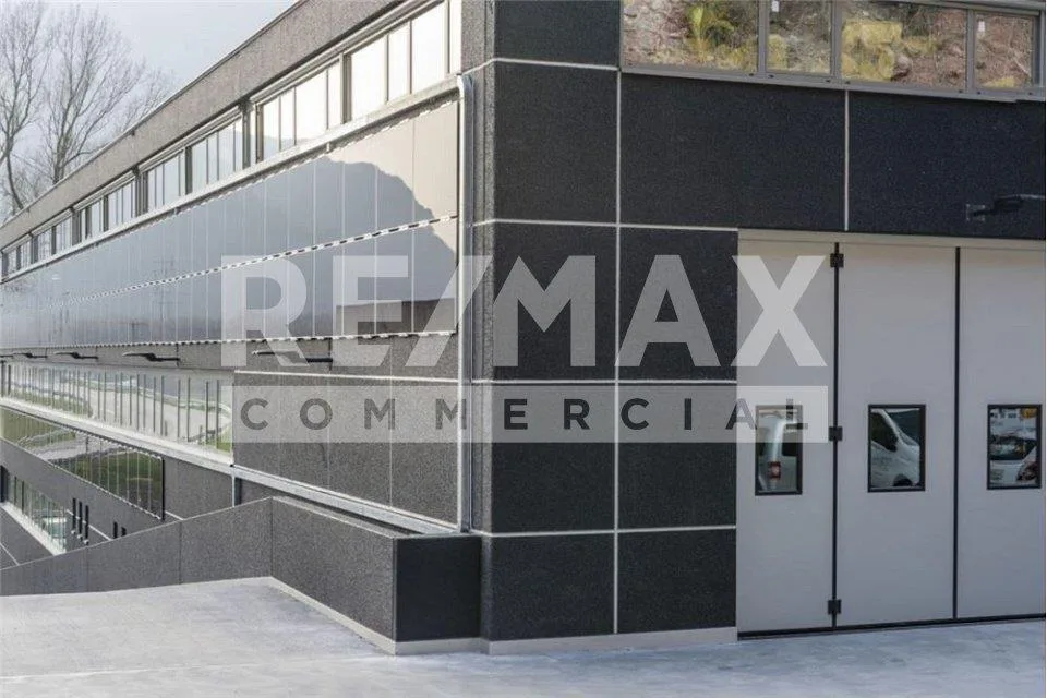 Ampi spazi commerciali nel Centro CAST-CASTIONE