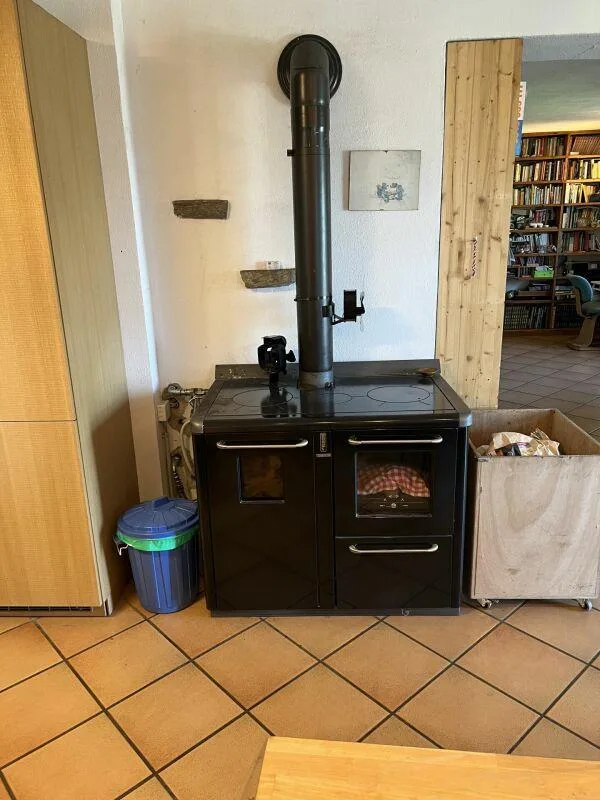 Casa ticinese 6.5 con piscina + rustico 2.5 locali duplex+ terreni