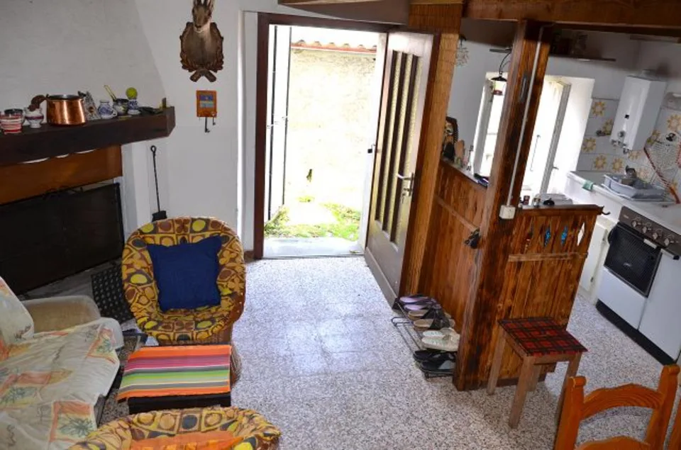 3 1/2-Zimmer-Rustico sehr ruhige, sonnige Aussichtslage / Cascina d...