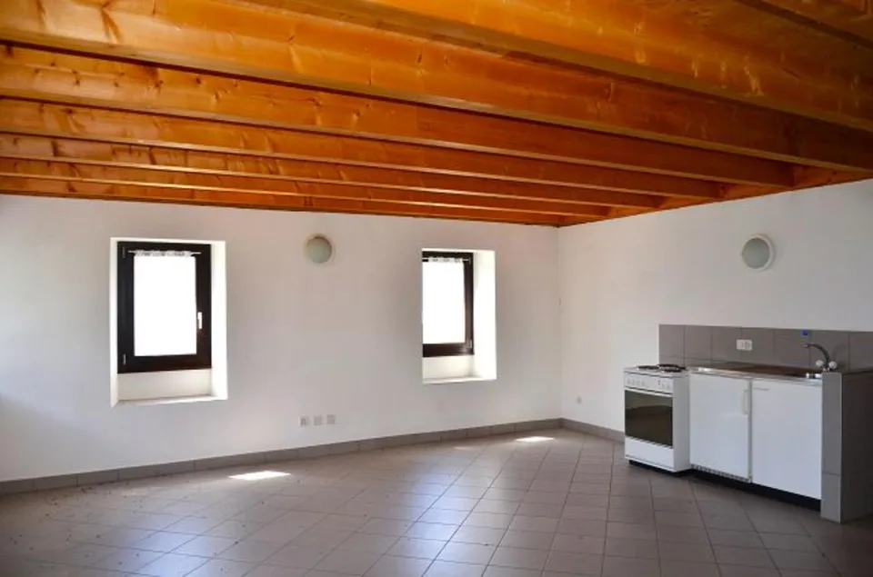 3 1/2-Zimmer-Rustico an sehr ruhiger, sonniger Aussichtslage / Bell...
