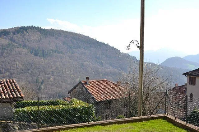 Grande rustico su 2 piani con possibilità di ampliamento molto sole... – Foto 21 von 24