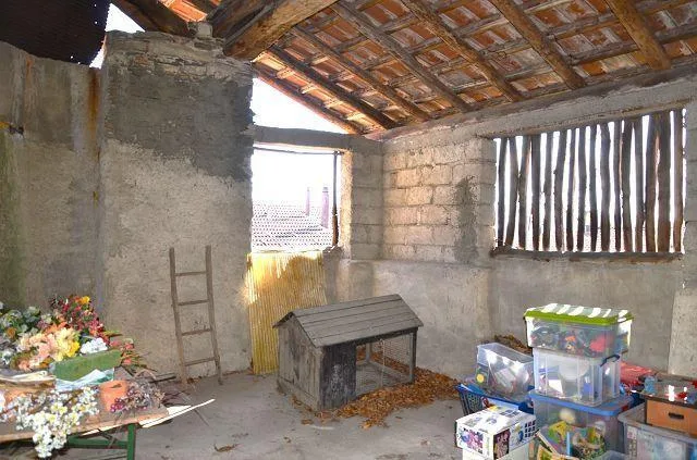 Grande rustico su 2 piani con possibilità di ampliamento molto sole... – Foto 7 von 24