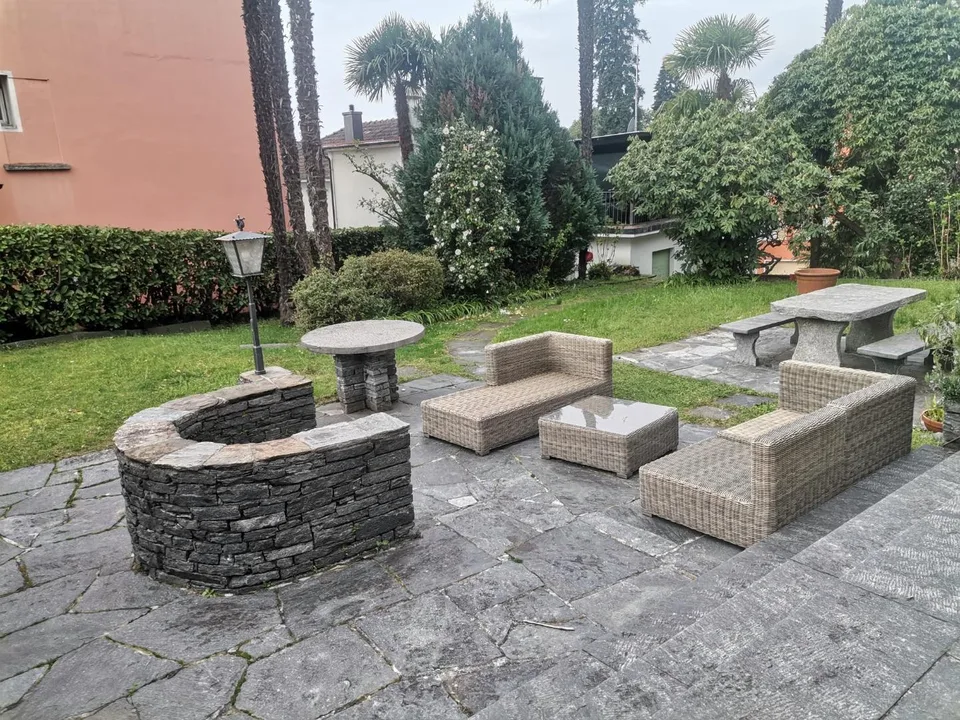 Appartamento in casa bifamiliare 7.5 locali con giardino / 1/2-Zimm... – Foto 20 von 22