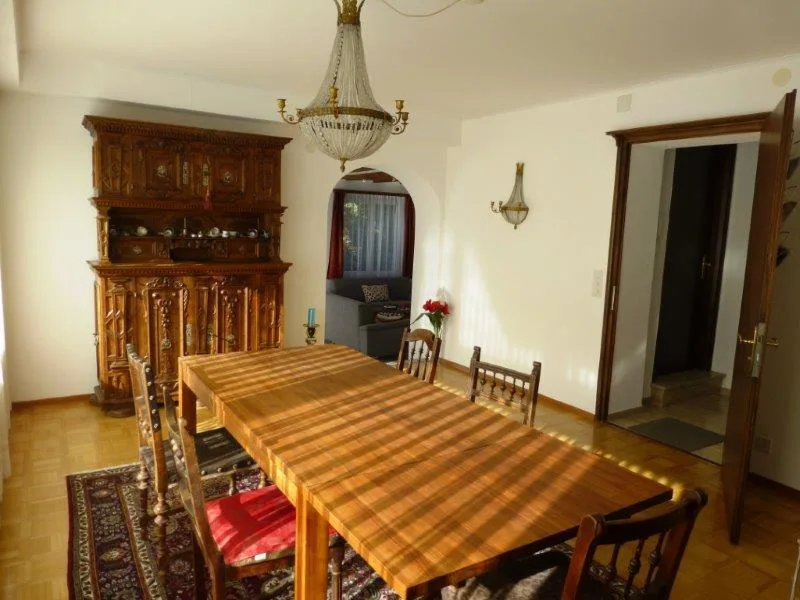 Appartamento in casa bifamiliare 7.5 locali con giardino / 1/2-Zimm... – Foto 6 von 22