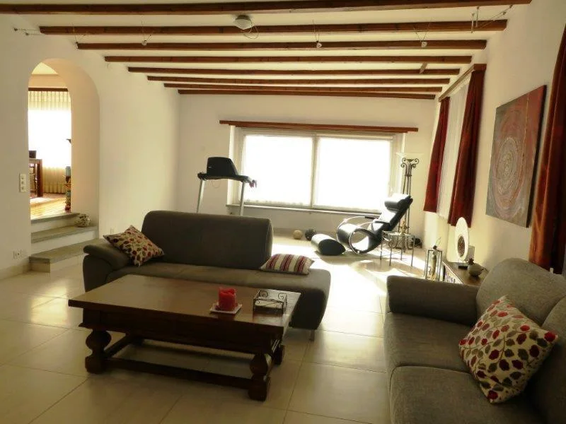 Appartamento in casa bifamiliare 7.5 locali con giardino / 1/2-Zimm...