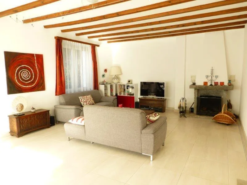 Appartamento in casa bifamiliare 7.5 locali con giardino / 1/2-Zimm...