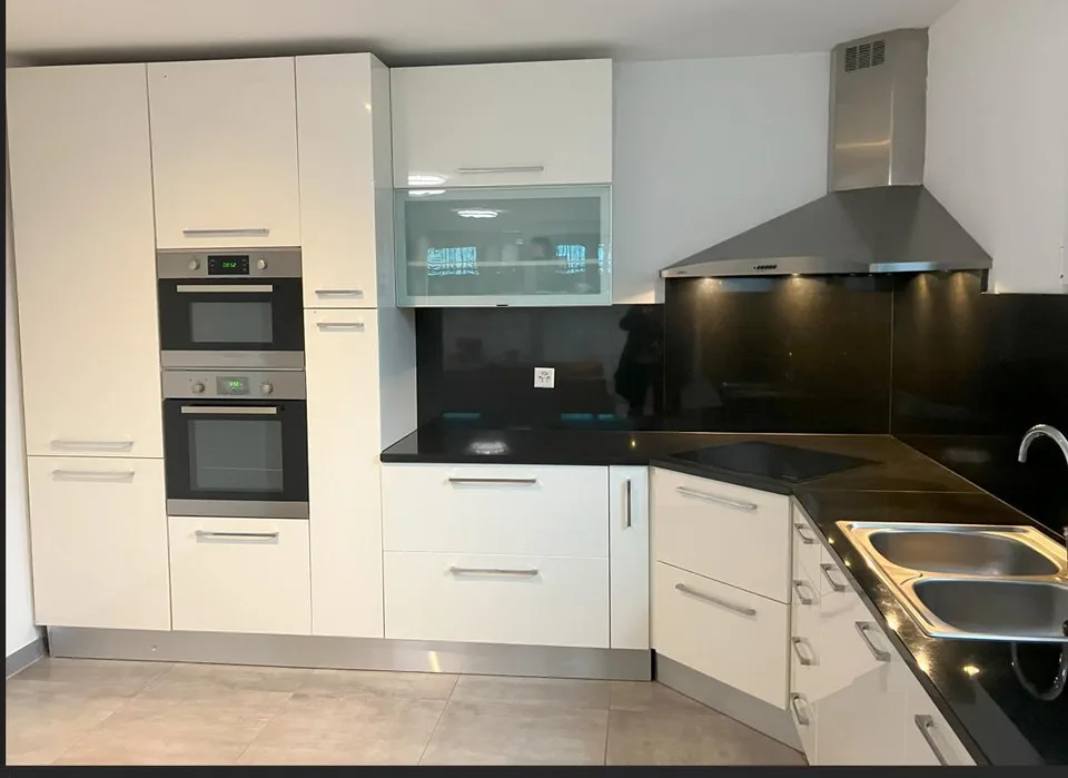 3 1/2 Zimmer-Wohnung im 1. Obergeschoss  / appartamento di 3 1/2 lo...